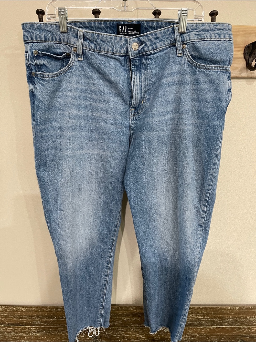 Gap Universal Slim Boyfriend Jean 18/34R